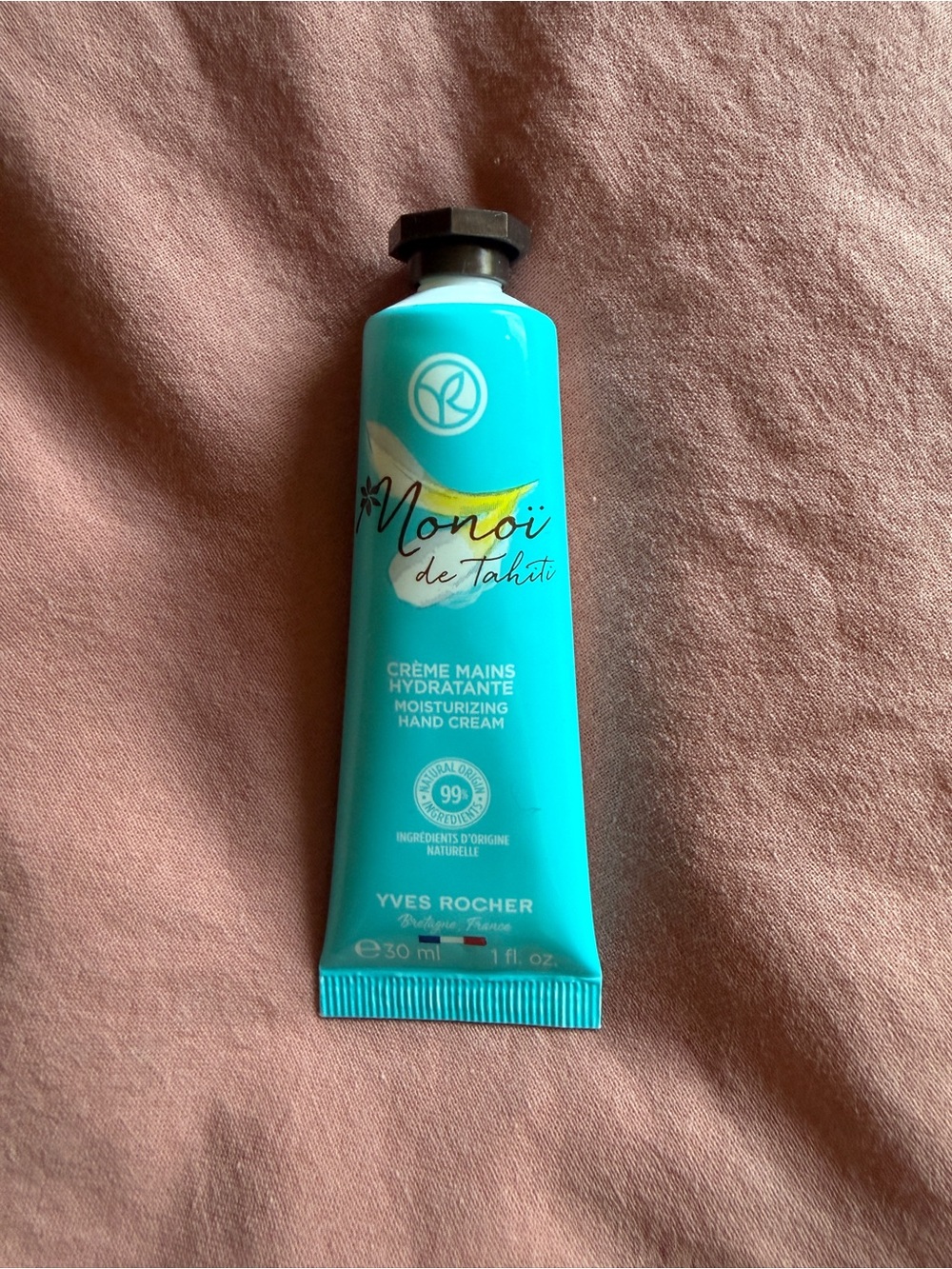 Yves Rocher Monoï de Tahiti Hand Cream - Turquoise and Black